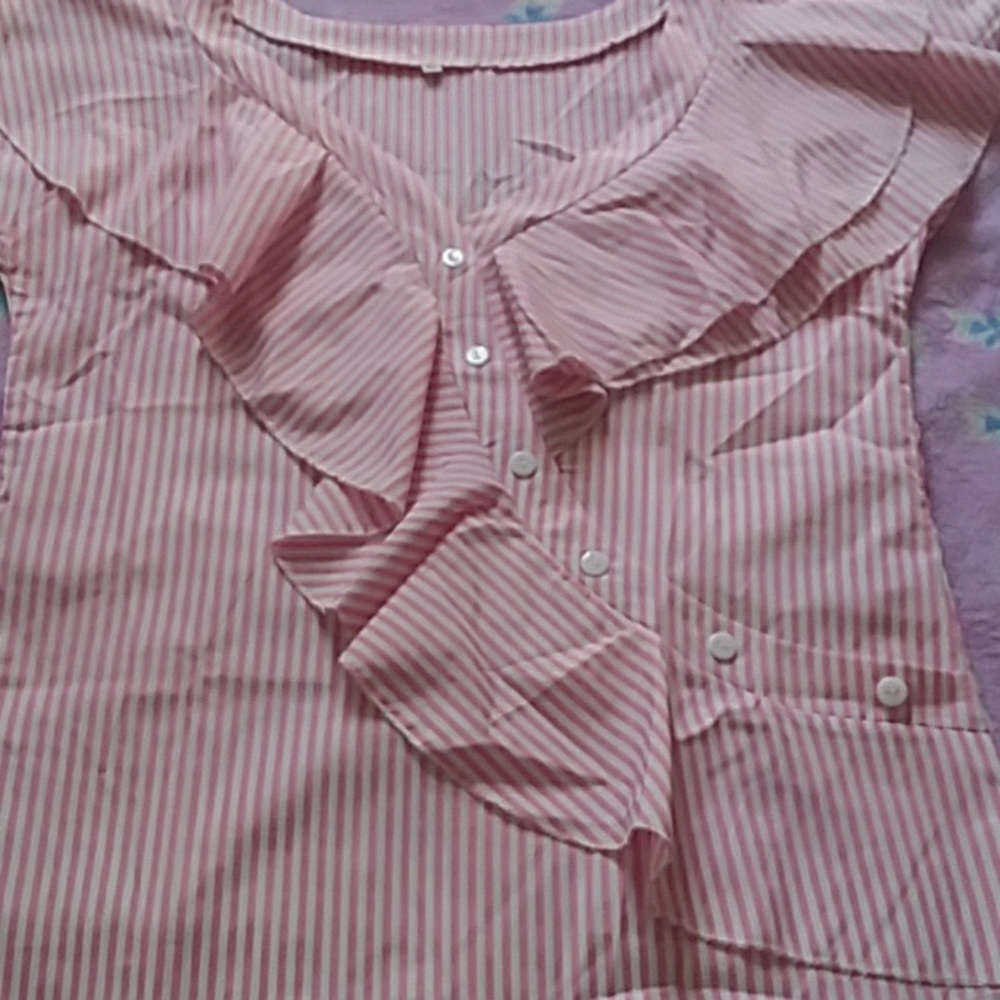 Bare shoulder blouse